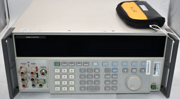 Fluke 5700A High Performance Multifunction Calibrator Wideband ACV Fluke 5700A High Performance Multifunction Calibrator Wideband ACV