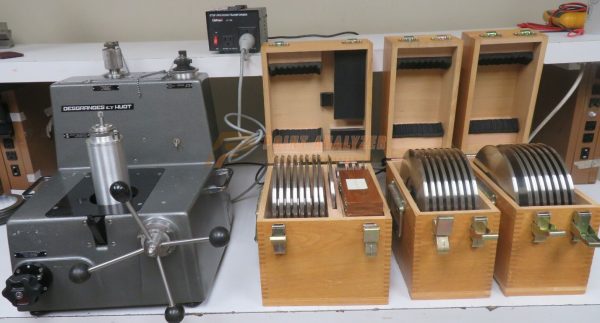 Desgranges et Huot - model 5301 - Primary Standard Pressure Calibrator Desgranges et Huot - model 5301 - Primary Standard Pressure Calibrator
