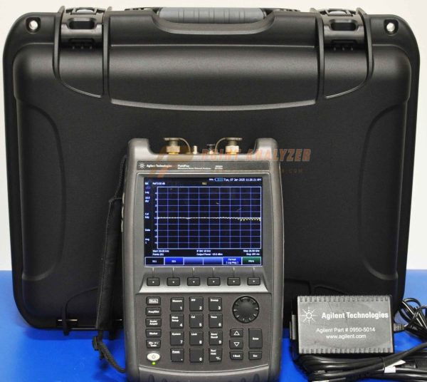 Keysight N9928A FieldFox Microwave Vector Network Analyzer 26.5 GHz VNA Keysight N9928A FieldFox Microwave Vector Network Analyzer 26.5 GHz VNA