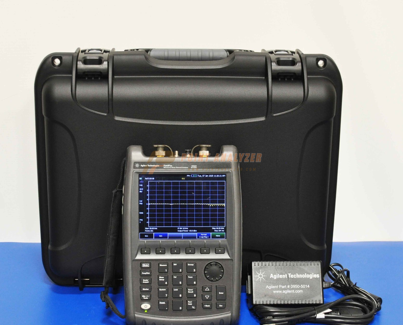 Keysight N9928A FieldFox Microwave Vector Network Analyzer 26.5 GHz VNA